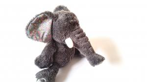 Plüschelefant, Elefant Pummelchen sitzend ca. 27cm